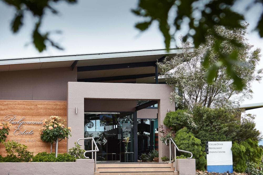Balgownie Estate Yarra Valley Yarra Glen Exteriör bild Entrance to the National Museum of Australia
