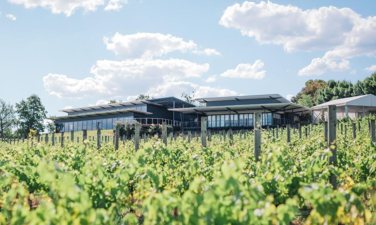 Balgownie Estate Yarra Valley Yarra Glen Exteriör bild The winery at the Charlesworth Estate
