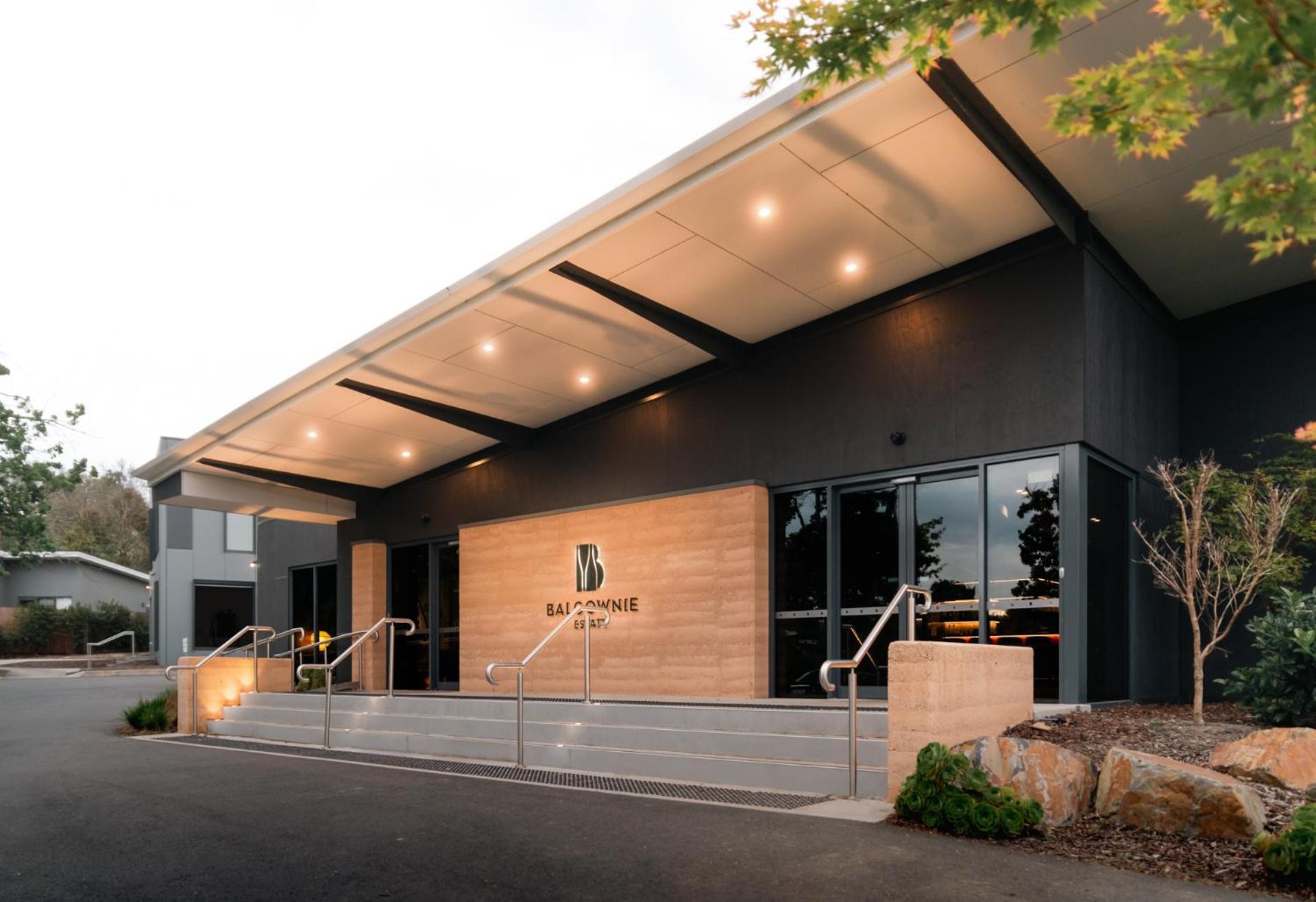 Balgownie Estate Yarra Valley Yarra Glen Exteriör bild The entrance to the new building